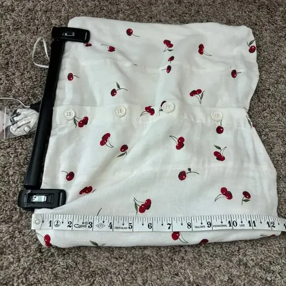 NWT Abercrombie & Fitch Strapless Cropped Tailored Vest Top Cherry Print M - Picture 6 of 9